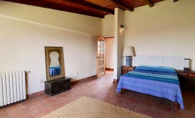 CASA EN VENTA EN PÁTZCUARO, VASCO DE QUIROGA