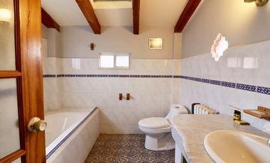 CASA EN VENTA EN PÁTZCUARO, VASCO DE QUIROGA