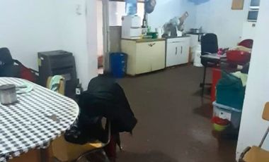 SE VENDE TALLER COMERCIAL