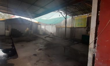 SE VENDE TALLER COMERCIAL