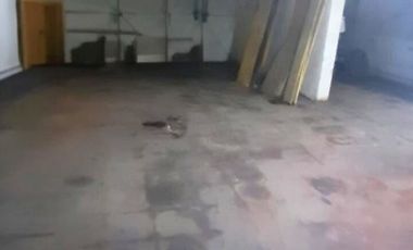 SE VENDE TALLER COMERCIAL