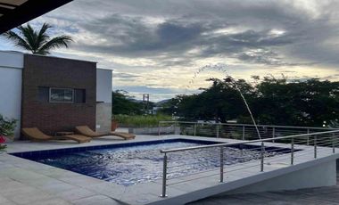 VENDO CASA REMODELADA EN LAGOS DEL PEÑÓN, GIRARDOT