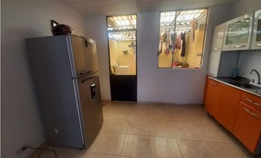 ACSI 720. Casa en venta, El Trebol Mz 7