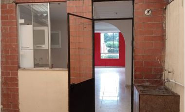 ACSI 720. Casa en venta, El Trebol Mz 7