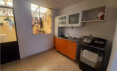 ACSI 720. Casa en venta, El Trebol Mz 7
