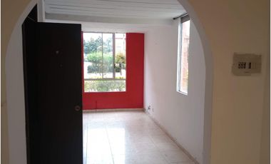 ACSI 720. Casa en venta, El Trebol Mz 7