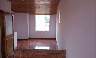 ACSI 720. Casa en venta, El Trebol Mz 7