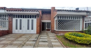 Se Renta esta casa en Alhambra, Bogotá D.C.