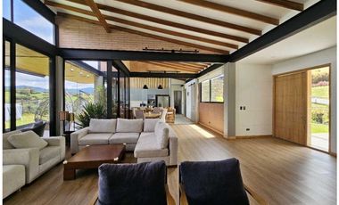 Casa Amoblada en Arriendo en El Retiro sector Pantanillo