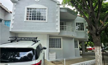 Venta casa Bavaria, conjunto cerrado grande santa marta