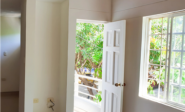 Venta casa Bavaria, conjunto cerrado grande santa marta