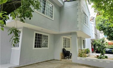Venta casa Bavaria, conjunto cerrado grande santa marta