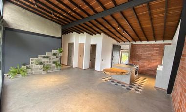 Casa campestre en arriendo sector Vía Pereira (parcelación)