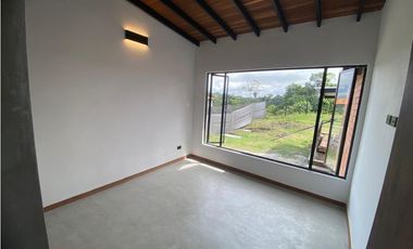 Casa campestre en arriendo sector Vía Pereira (parcelación)