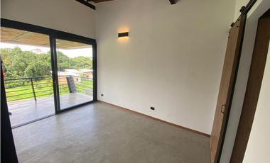 Casa campestre en arriendo sector Vía Pereira (parcelación)