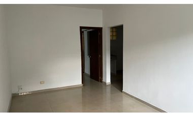 Rento aparta-estudio 1 piso en el barrio Prados del Norte, Cali