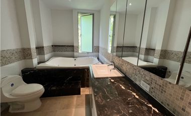 Casa en Arriendo en Envigado sector La Calleja