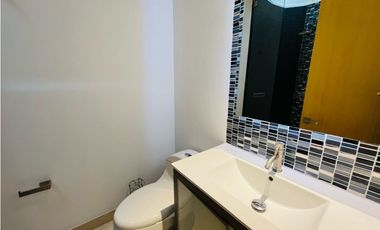 Casa en Arriendo en Envigado sector La Calleja