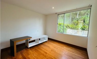Casa en Arriendo en Envigado sector La Calleja