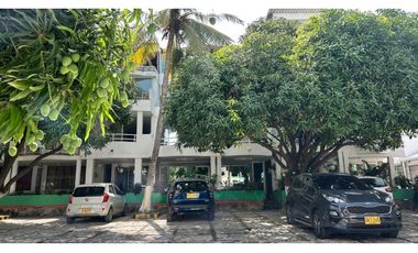 Casa de dos pisos cerca al mar 005