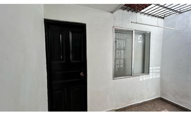 Casa de dos pisos cerca al mar 005