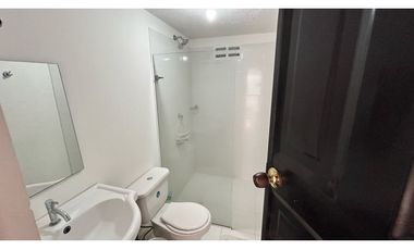 Casa de dos pisos cerca al mar 005