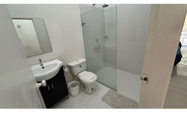 Casa de dos pisos cerca al mar 005