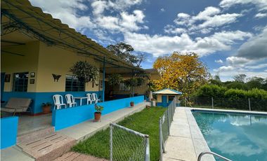 Casa finca amoblada en arriendo sector Vía Murillo