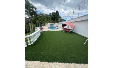 SE RENTA FINCA EN ALTA GRACIA