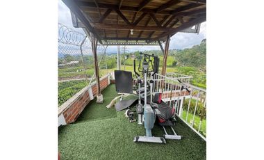 SE RENTA FINCA EN ALTA GRACIA