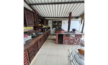 SE RENTA FINCA EN ALTA GRACIA