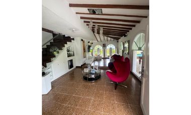 SE RENTA FINCA EN ALTA GRACIA