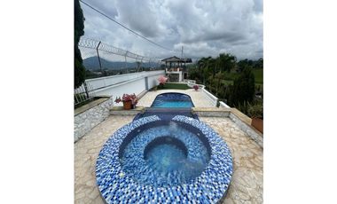 SE RENTA FINCA EN ALTA GRACIA