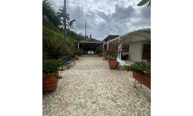 SE RENTA FINCA EN ALTA GRACIA