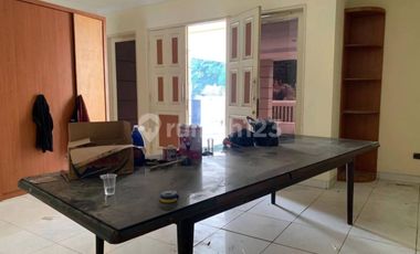 LXMMT 0130 Disewa Rumah Di Jalan Utama Pondok Indah Jakarta Selatan