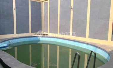LXMMT 0130 Disewa Rumah Di Jalan Utama Pondok Indah Jakarta Selatan