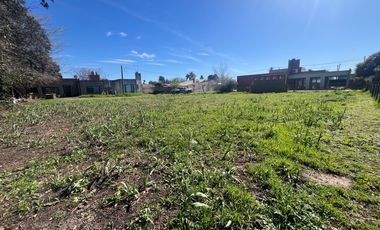 Construí ya!! Vivi Mercedes - Terreno en venta con planos aprobados