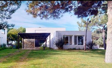 CASA VENTA /ALQUILER  Febrero 2026  4 Dormitorios pileta COSTA ESMERALDA RESIDENCIAL I