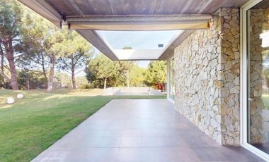 CASA VENTA /ALQUILER  Febrero 2026  4 Dormitorios pileta COSTA ESMERALDA RESIDENCIAL I