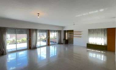Piso de cuatro dormitorios - Morón Centro