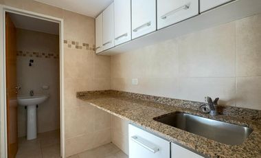 Piso de cuatro dormitorios - Morón Centro