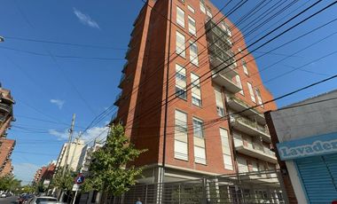 Piso de cuatro dormitorios - Morón Centro