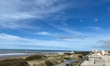 VENTA - DEPARTAMENTO 2 AMBIENTES MAR DE AJO -  FRENTE AL MAR JANO III