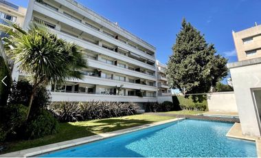 Departamento en  Venta 4 ambientes con cochera