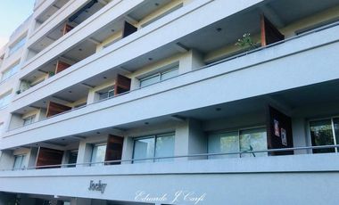 Departamento en  Venta 4 ambientes con cochera