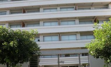 Departamento en  Venta 4 ambientes con cochera