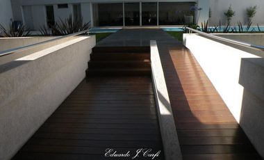 Departamento en  Venta 4 ambientes con cochera