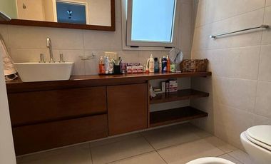 Departamento en  Venta 4 ambientes con cochera