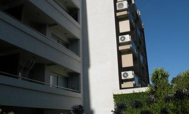 Departamento en  Venta 4 ambientes con cochera