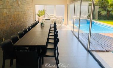 Departamento en  Venta 4 ambientes con cochera